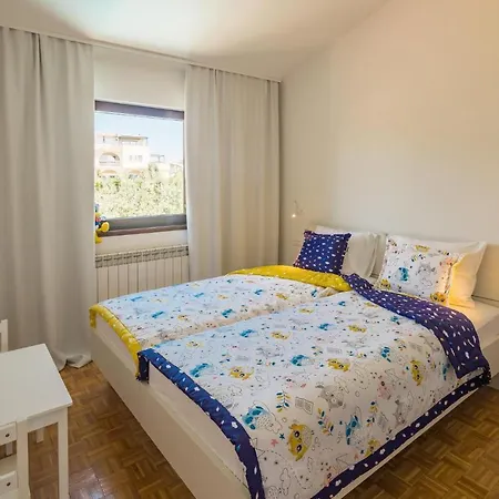 Appartement Biskupija Iv *