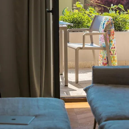 4 Bedroom Gorgeous In Appartamento
